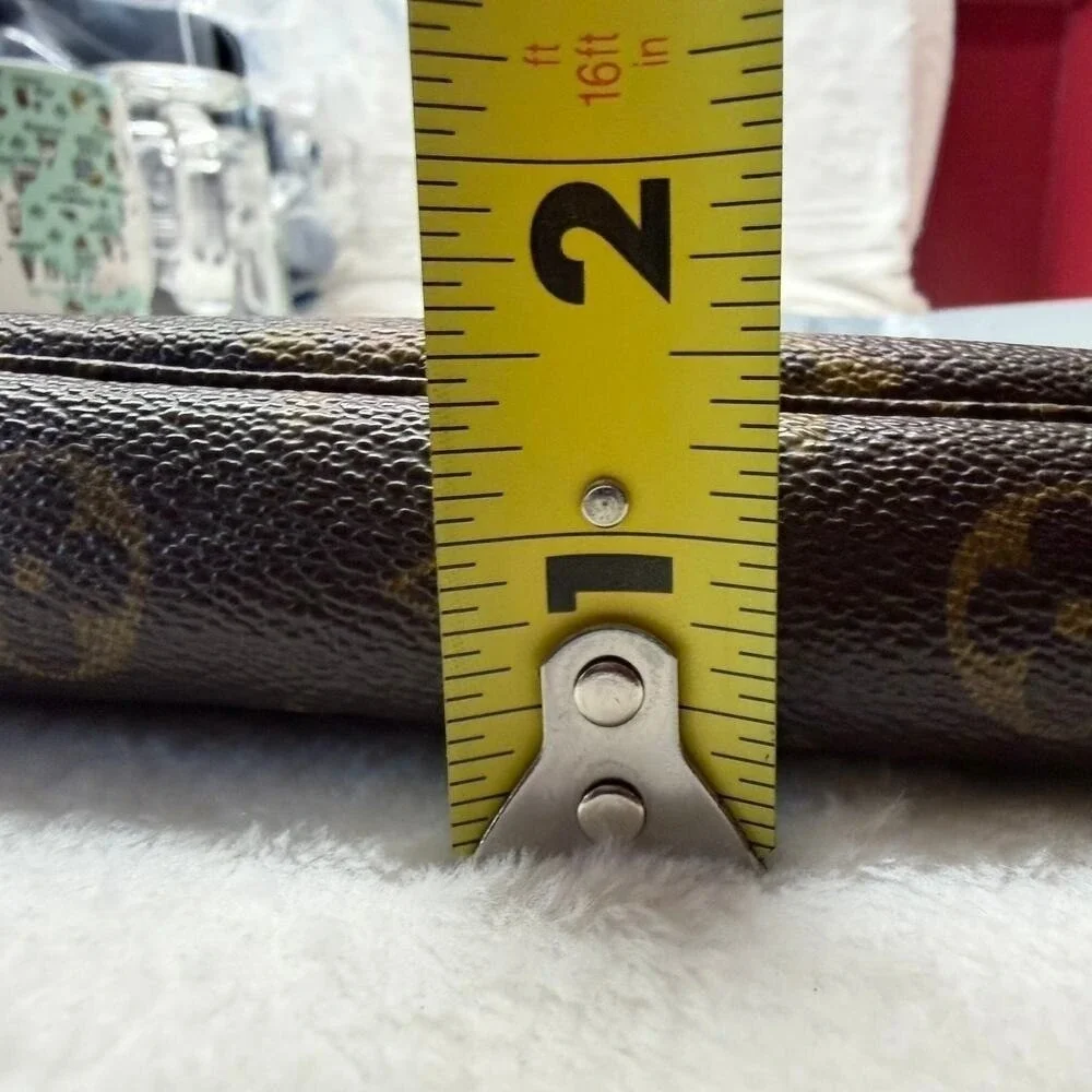 Louis Vuitton Monogram Pochette Accessories Brown Vachetta Strap